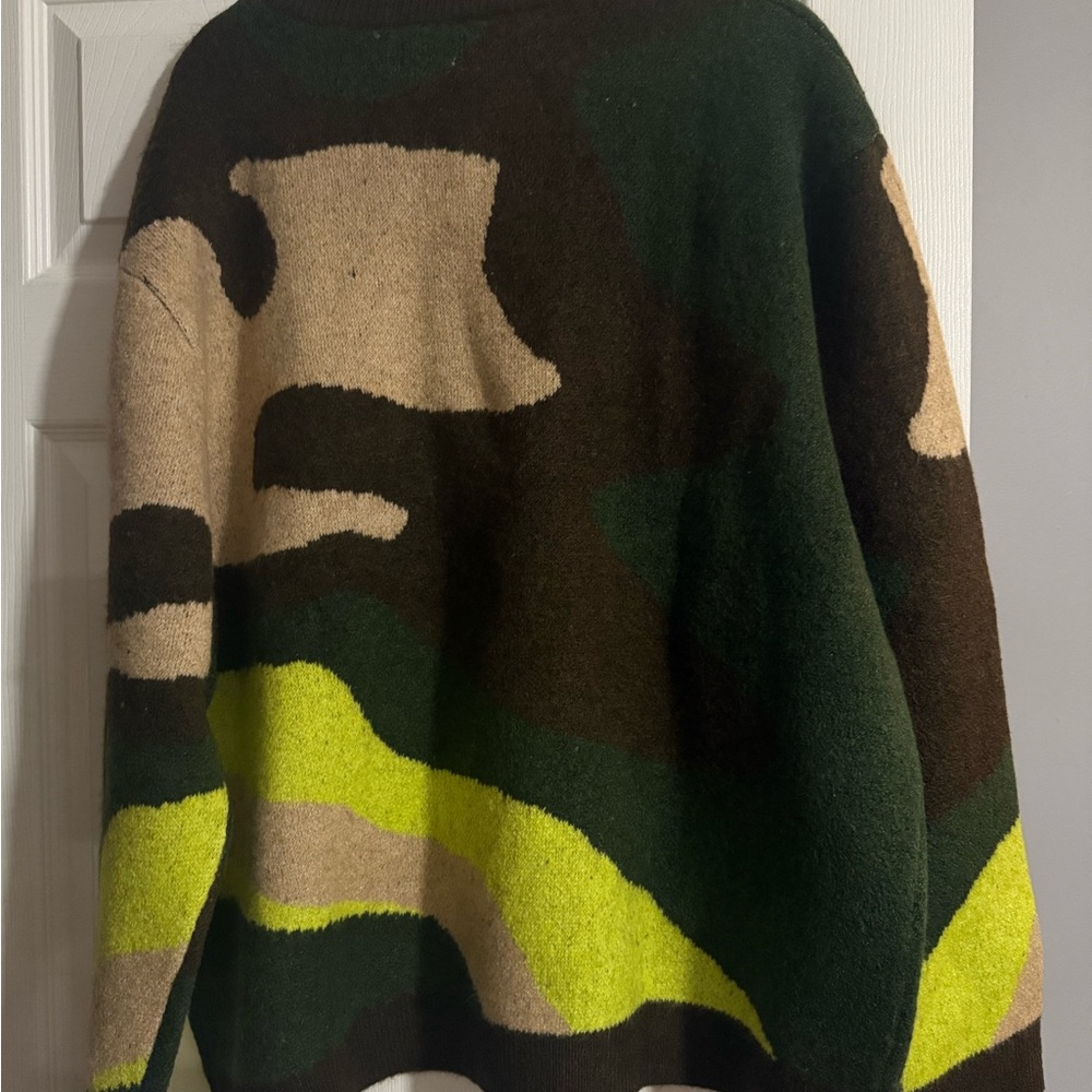 Men's Camouflage Sweater - Picture 3 of 4